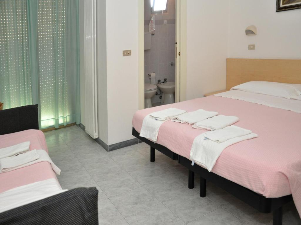 Hotel Peonia Rímini Habitación foto